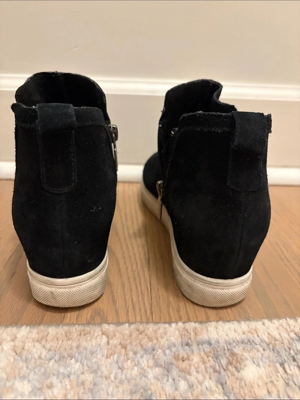 Blondo stylish black